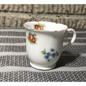 Vintage chikaramachi hand painted tea cup small 2 1/2” floral japan